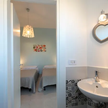 Casa Bella - 3 Baths - Walk To Ortigia Apartment