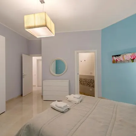 Apartment Casa Bella - 3 Baths - Walk To Ortigia *