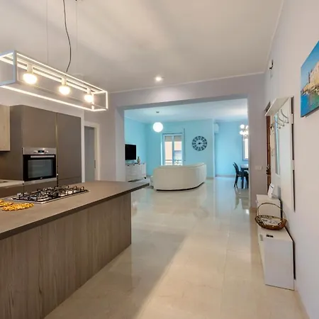 Casa Bella - 3 Baths - Walk To Ortigia * Syracuse