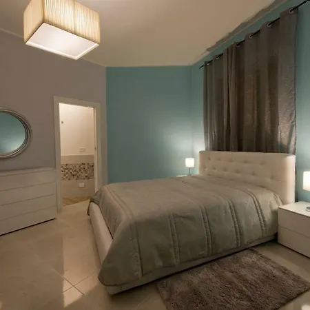 Casa Bella - 3 Baths - Walk To Ortigia Apartment *