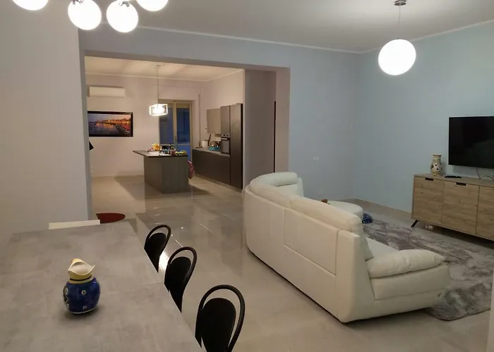 Casa Bella - 3 Baths - Walk To Ortigia Apartment