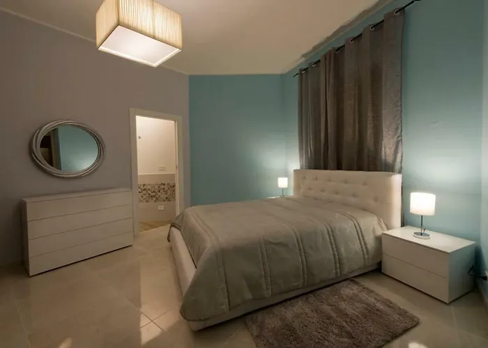 Casa Bella - 3 Baths - Walk To Ortigia Apartment *